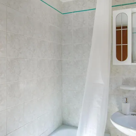 Amazing In Apartment *