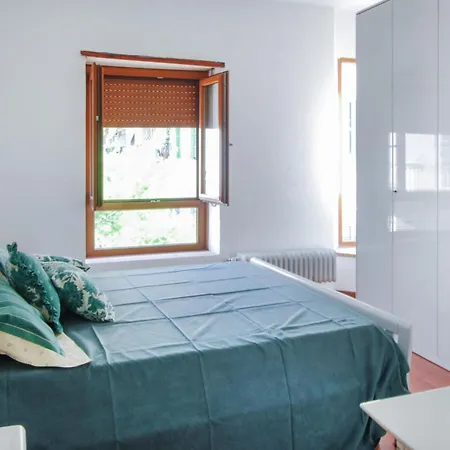 Cozy In With Kitchen Apartment